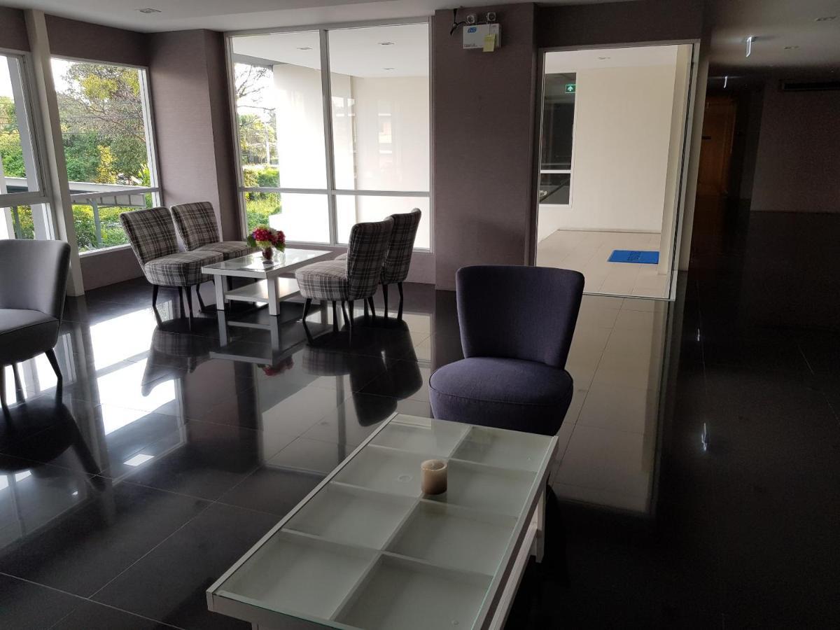 Execlusive Seaview 1 Bedroom Suite With Toproof Pool At The Patio Bangsaen Luaran gambar